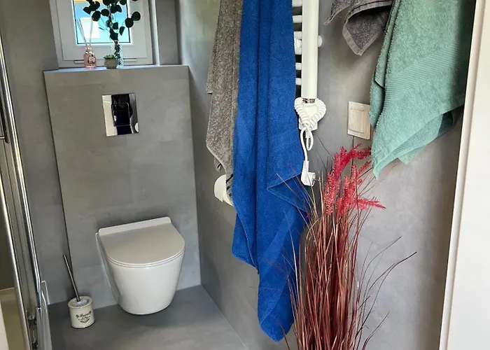 Tinyhouse Frida &ndash Stilvolle Auszeit Am & Ruhe In Mecklenburgische Seenplatte Hébergement de vacances